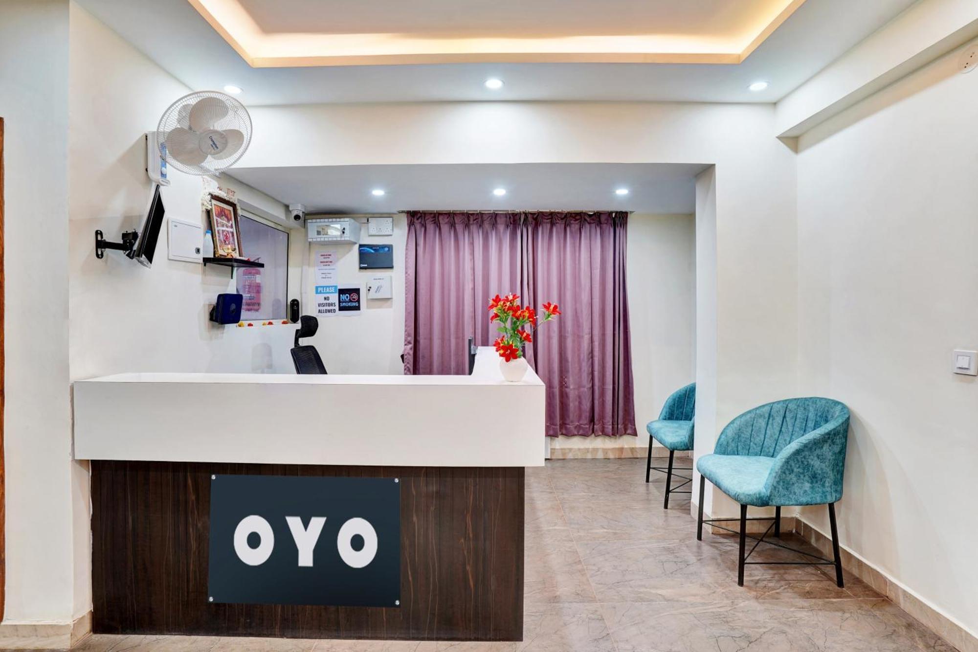 Hotel O Gayathri Metro Deluxe Bangalore Exterior photo
