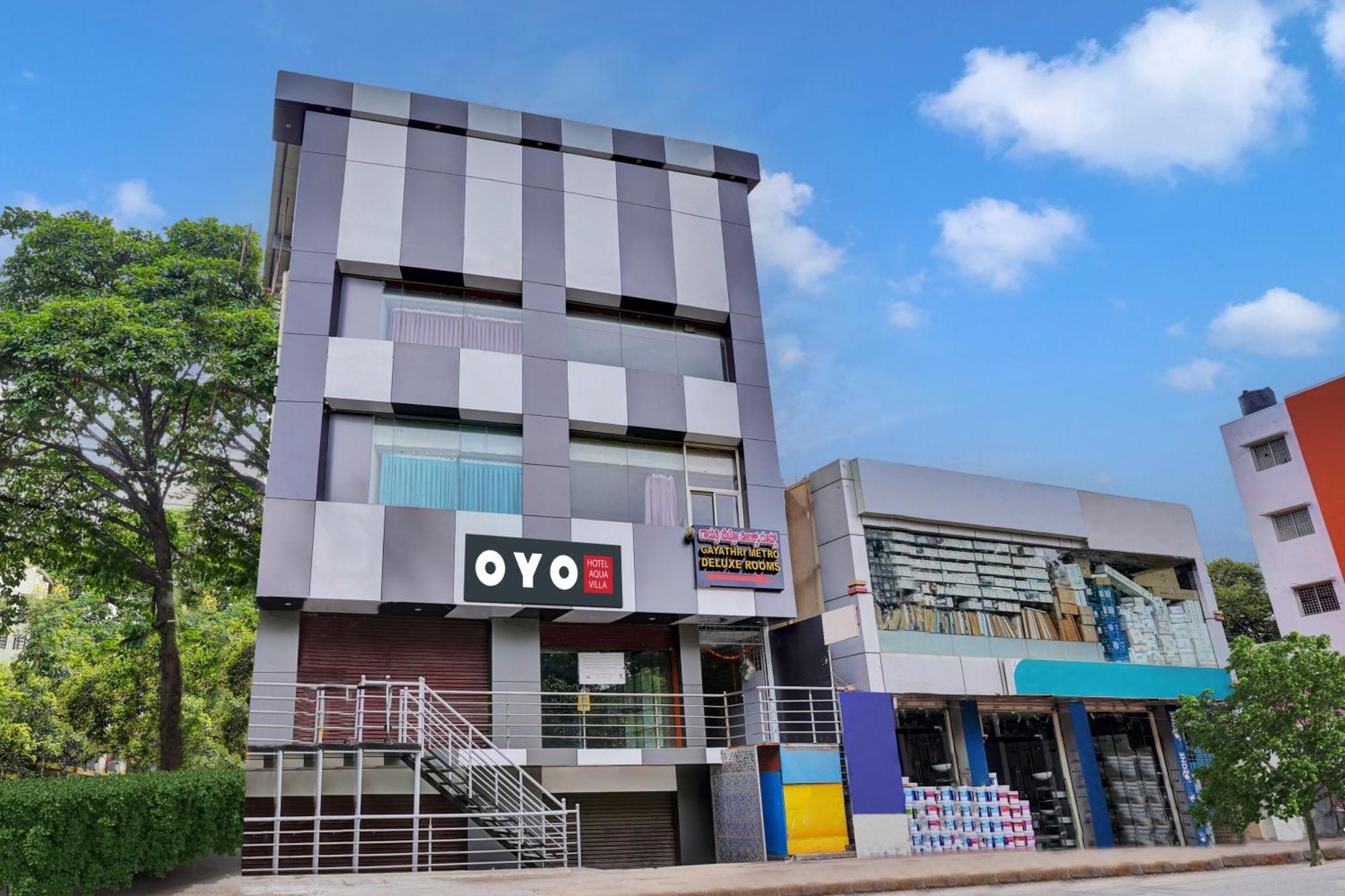 Hotel O Gayathri Metro Deluxe Bangalore Exterior photo
